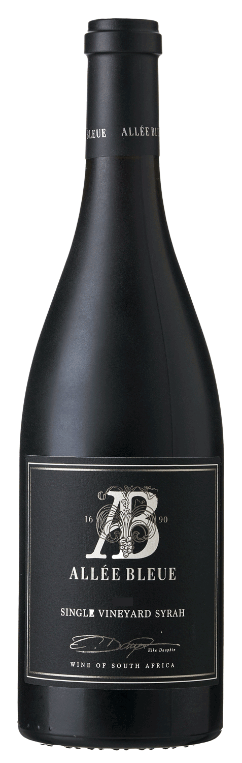 Eine schwarze Weinflasche mit der Aufschrift Allée Bleue Single Vineyard Syrah mit eleganter silber-weißer Schrift und einem dekorativen AB-Logo; es handelt sich um Wein aus Südafrika.