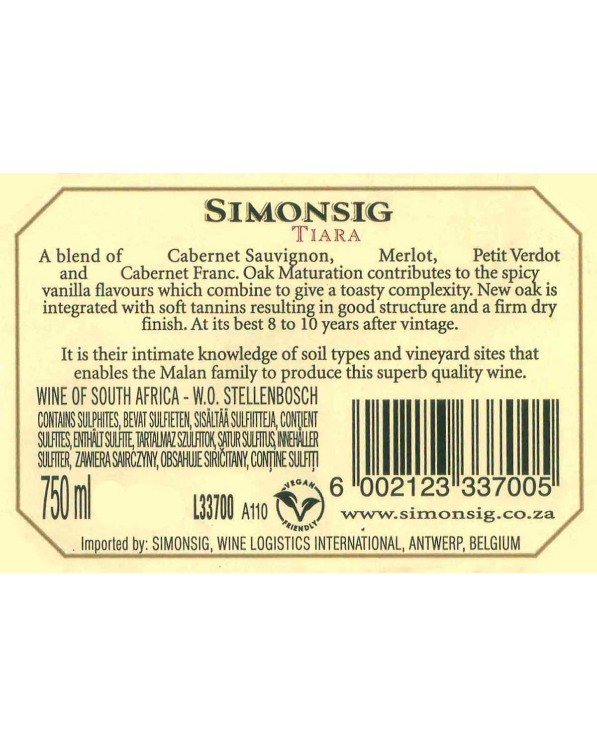 Weinflaschenetikett für Simonsig Tiara, das eine Mischung aus Cabernet Sauvignon, Merlot, Petit Verdot und Cabernet Franc beschreibt, mit Verkostungsnotizen und Angaben zu Herkunft, Menge und Einfuhr.