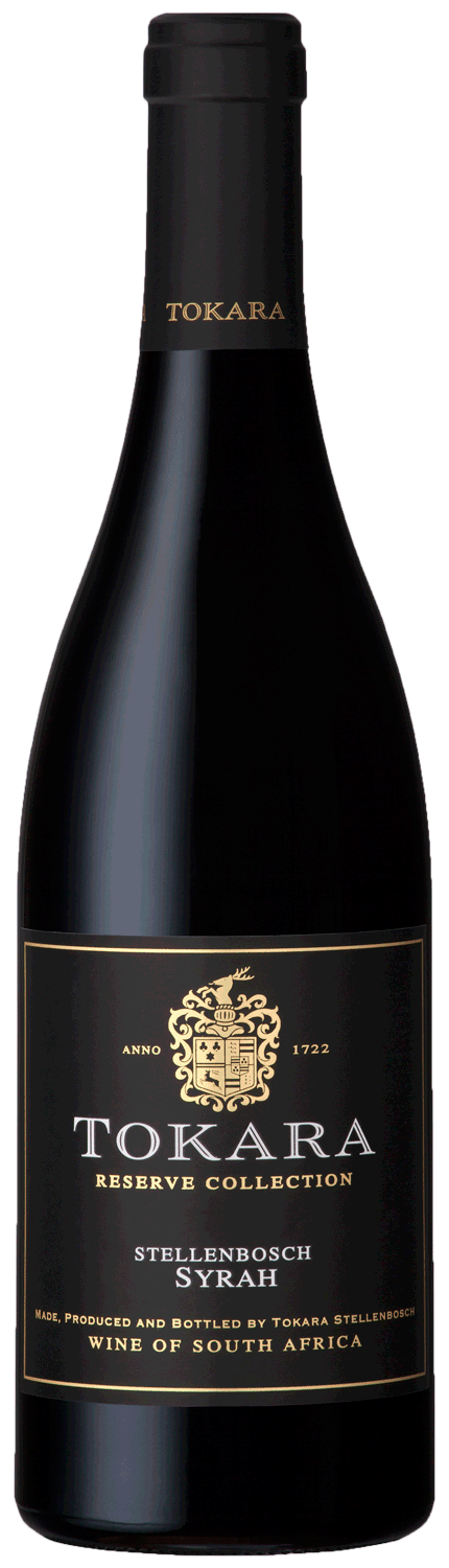 Eine Flasche Tokara Reserve Collection Syrah Wein aus Stellenbosch, Südafrika, mit einem schwarzen Etikett mit goldenem Text und einem goldenen Wappen.