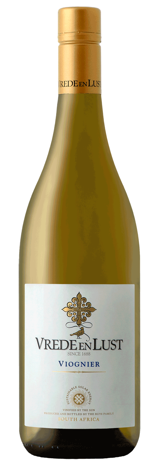 Eine Flasche Vrede en Lust Viognier Weißwein mit goldenem Verschluss, cremefarbenem und goldenem Etikett und blauem Text. Die Flasche steht aufrecht auf einem schlichten, hellen Hintergrund.