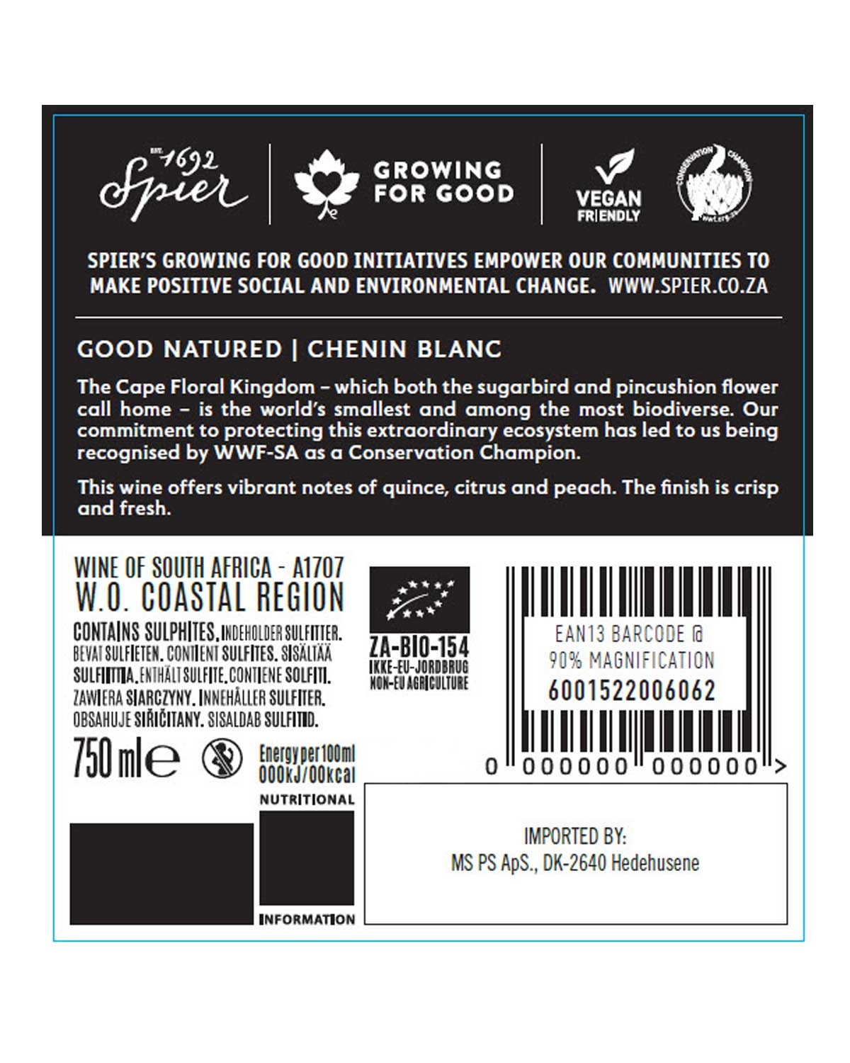 Rückenetikett einer Spier Chenin Blanc-Weinflasche mit Informationen über den Wein, Nachhaltigkeitszertifizierungen, Symbol für Veganerfreundlichkeit, Recyclingsymbol, Barcode und Text über die Geschmacksnoten und die Herkunft des Weins.