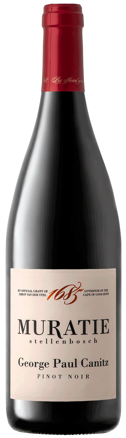 Eine Flasche Muratie Stellenbosch George Paul Canitz Pinot Noir mit einem roten Foliendach und einem cremefarbenen Etikett mit Angaben zur Marke und zum Wein.
