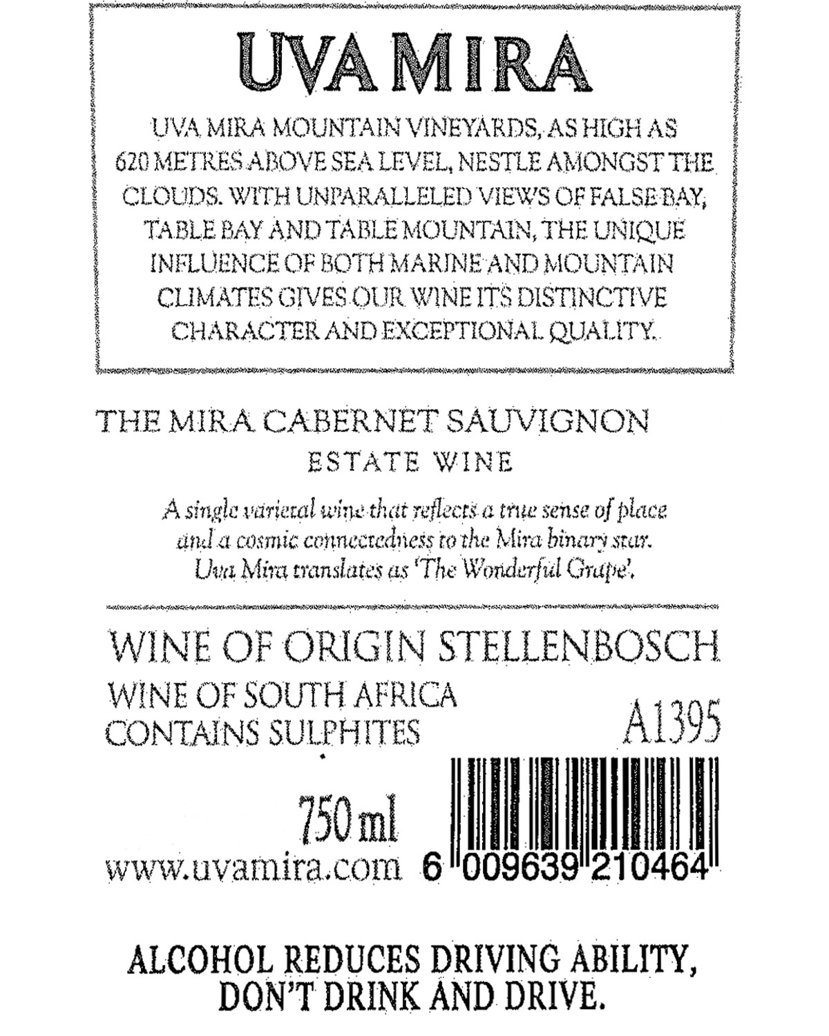 Weinetikett für Uva Mira Cabernet Sauvignon, das die Höhenlage, das Klima und die kosmische Verbindung des Weinbergs beschreibt. Enthält Herkunft (Stellenbosch, Südafrika), Volumen (750 ml), Barcode und eine Trinkwarnung.