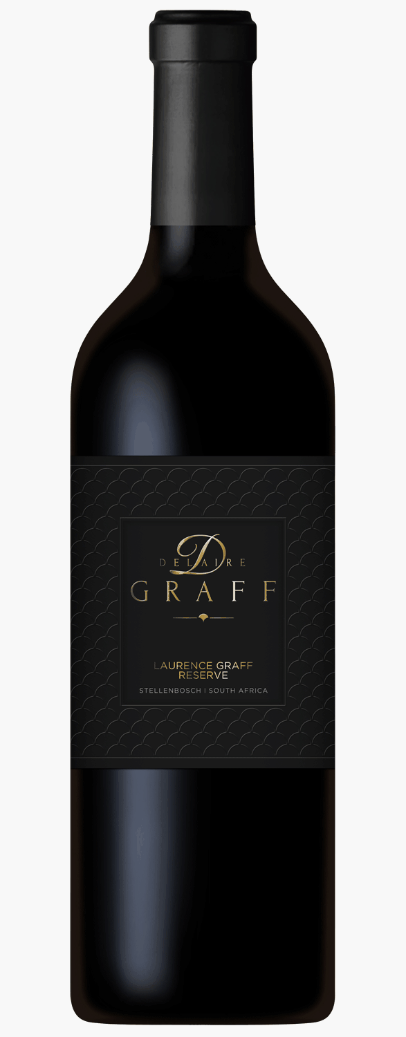Eine Flasche Delaire Graff Laurence Graff Reserve Rotwein steht neben der dazugehörigen schwarzen Schachtel, beide mit goldener und weißer Schrift und einem geometrischen Muschelmuster.