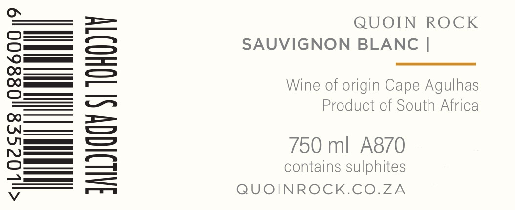 Weinflaschenetikett für Quoin Rock Sauvignon Blanc mit Barcode, Alkoholwarnung, Herkunft des Weins (Cape Agulhas, Südafrika), Volumen (750 ml), Code (A870), Sulfitgehalt und Website (quoinrock.co.za).