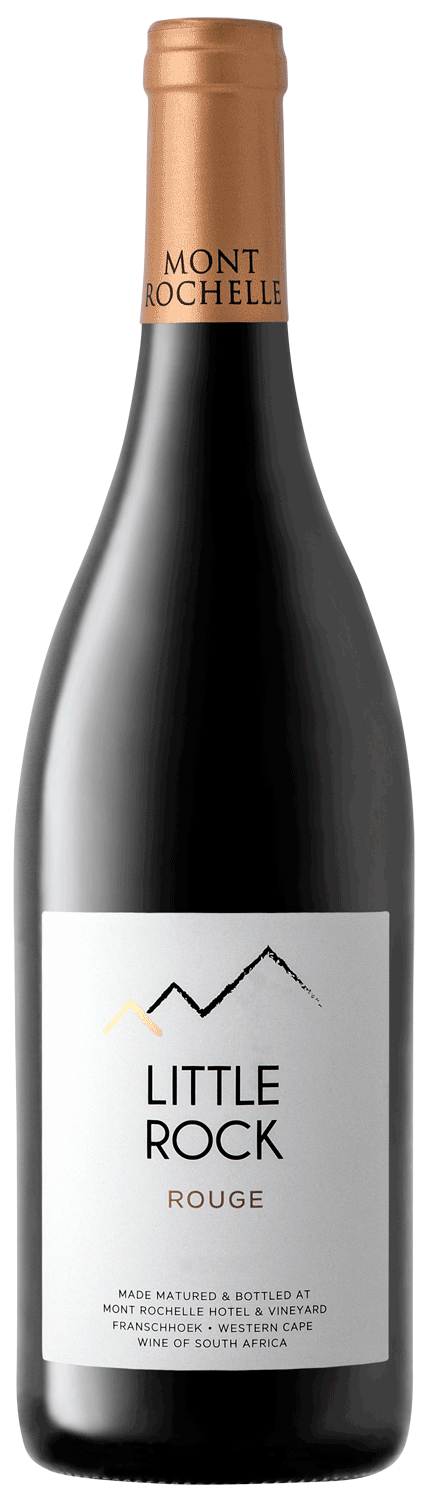 Eine Flasche des Rotweins Mont Rochelle Little Rock Rouge mit einem Deckel aus Goldfolie und einem weißen Etikett mit schwarzen Bergkonturen und goldenen Akzenten. Der Wein kommt aus Südafrika.