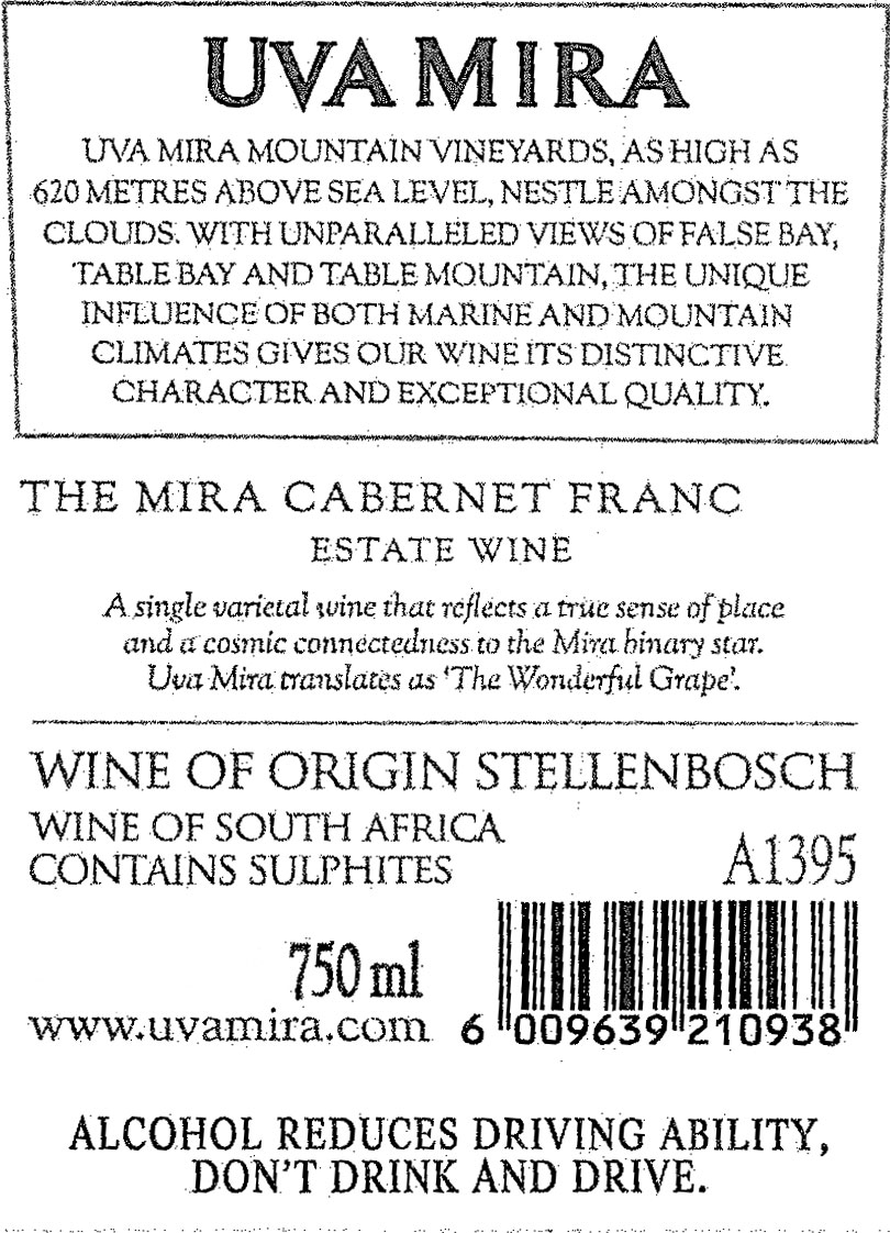 Ein Weinetikett für UVA MIRA Cabernet Franc enthält Angaben zum Weinberg in Stellenbosch, Südafrika, zur Herkunft des Weins, zur Größe (750 ml), zur Alkoholwarnung, zur Beschreibung des Weinbergs, zum Strichcode und zum Produktcode A1395.