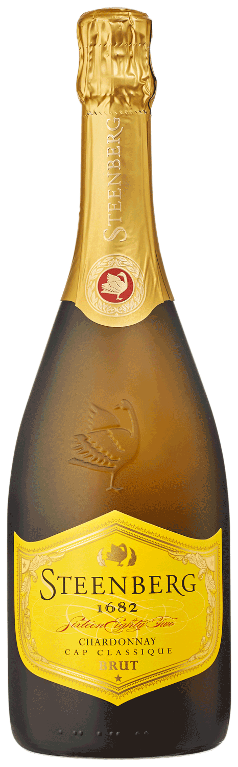 Eine Flasche Steenberg 1682 Chardonnay Cap Classique Brut mit einem in Goldfolie eingeschweißten Deckel und einem gelben Etikett mit dem Steenberg-Logo und Text.